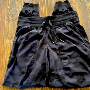 Lululemon camouflage workout pants